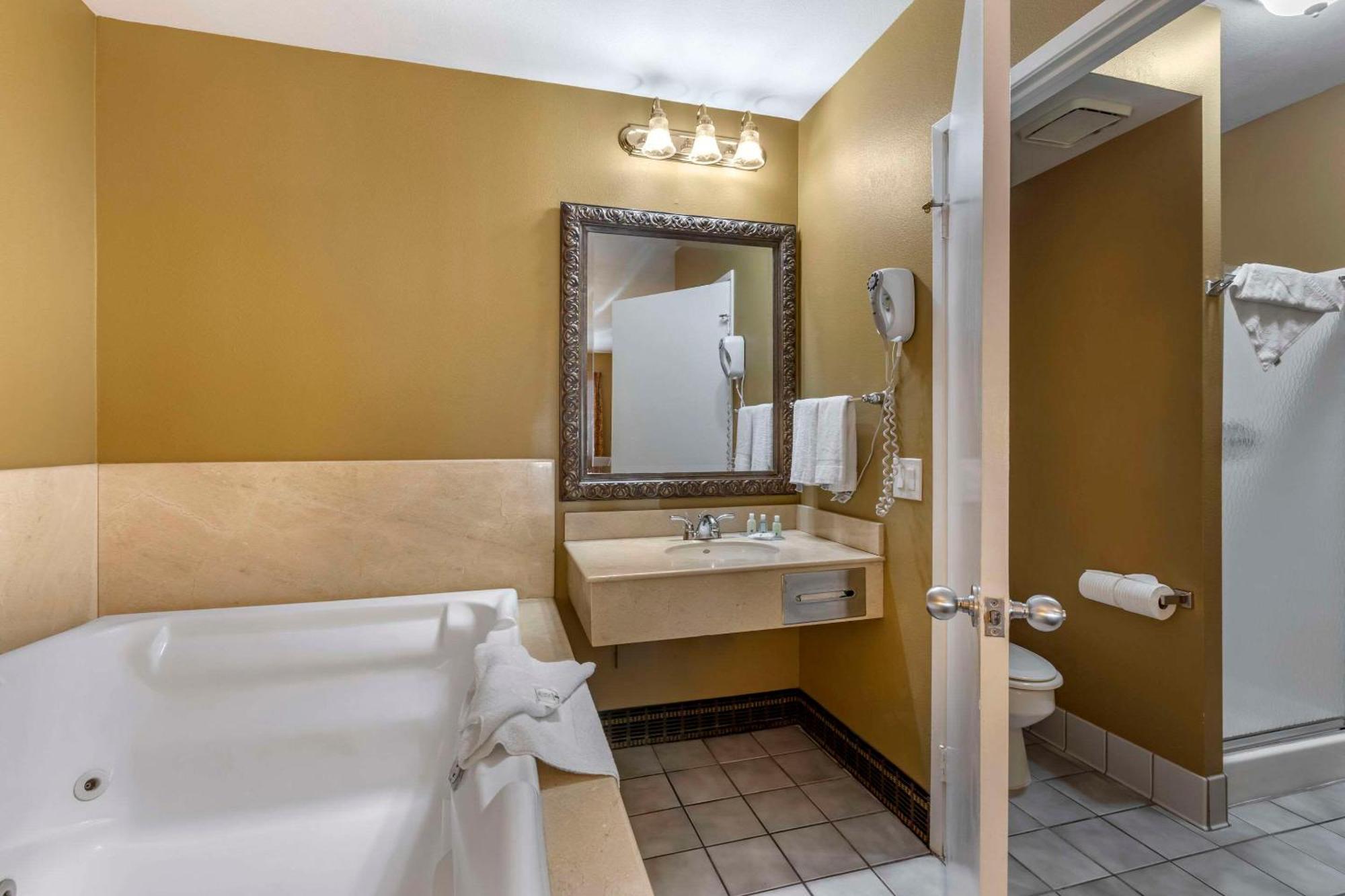 Quality Inn & Suites Westminster Seal Beach Luaran gambar